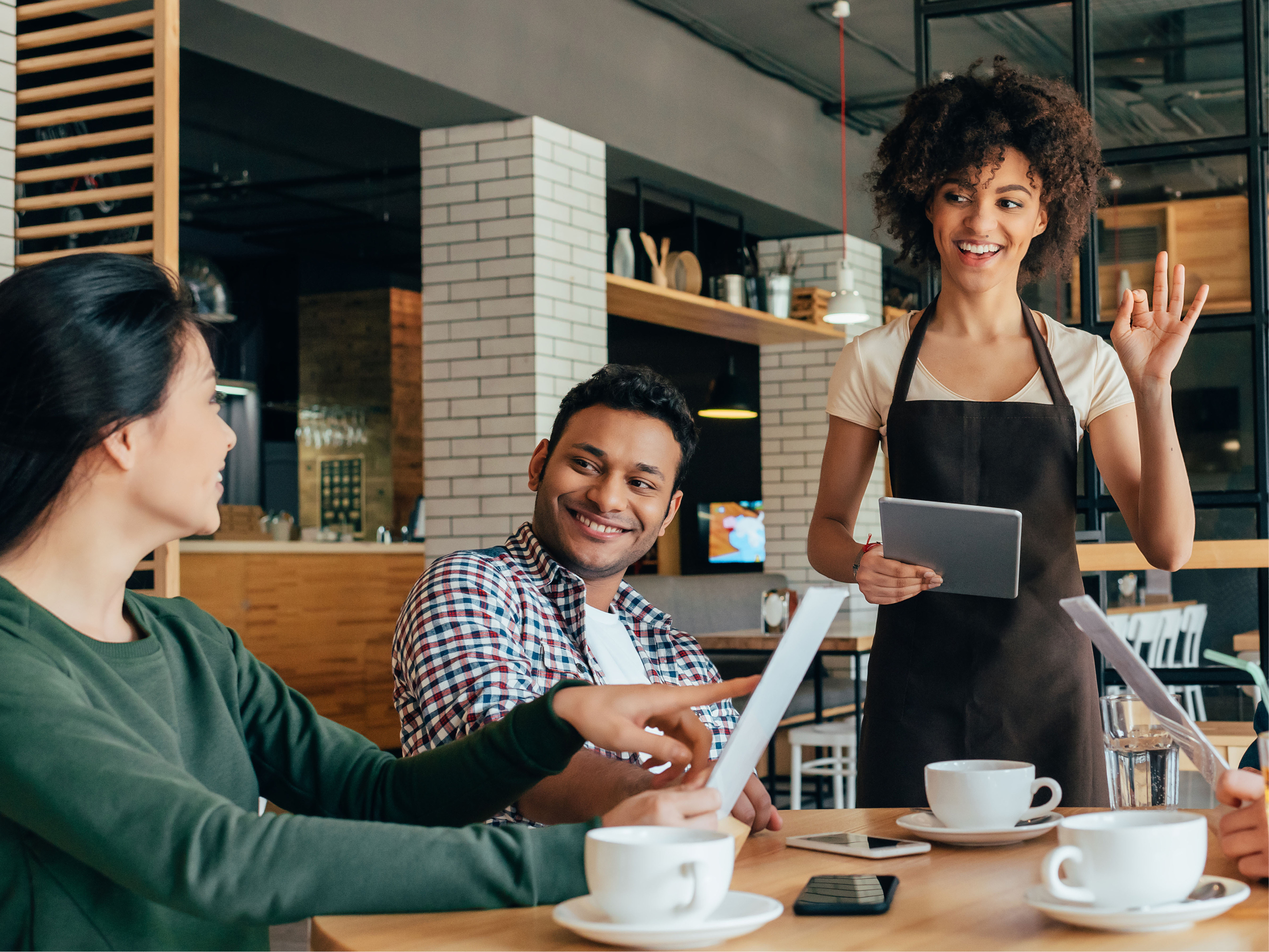 Kunden zahlen mit Karte