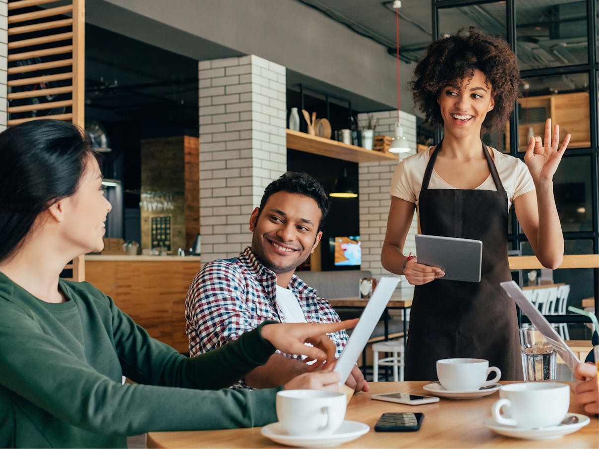 Kunden zahlen mit Karte Kunden zahlen mit Karte