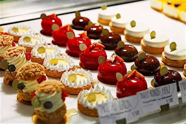 Crème de la Crème Vienna: Cafe Patisserie in Wien Crème de la Crème Vienna: Cafe Patisserie in Wien