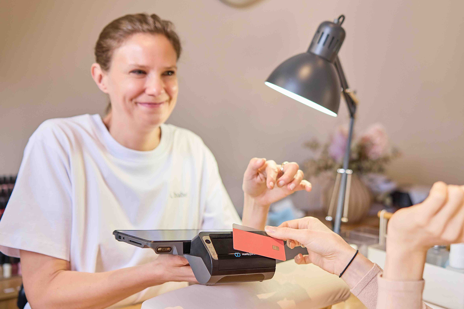 readyTab im Nagelstudio